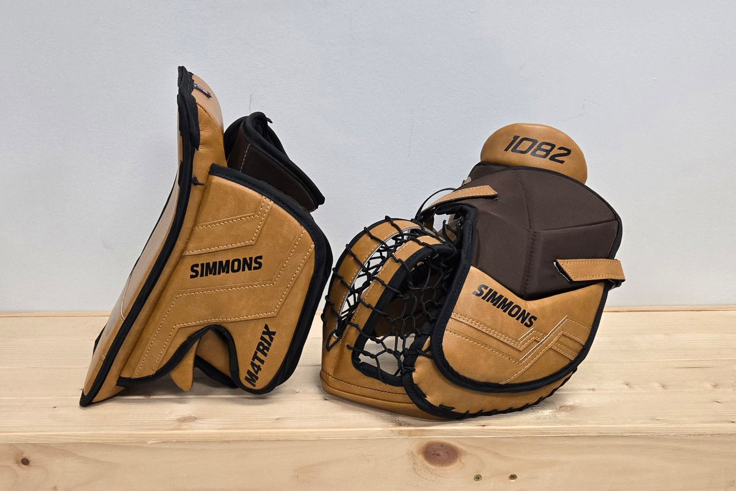 'Retro' glove Blocker set
