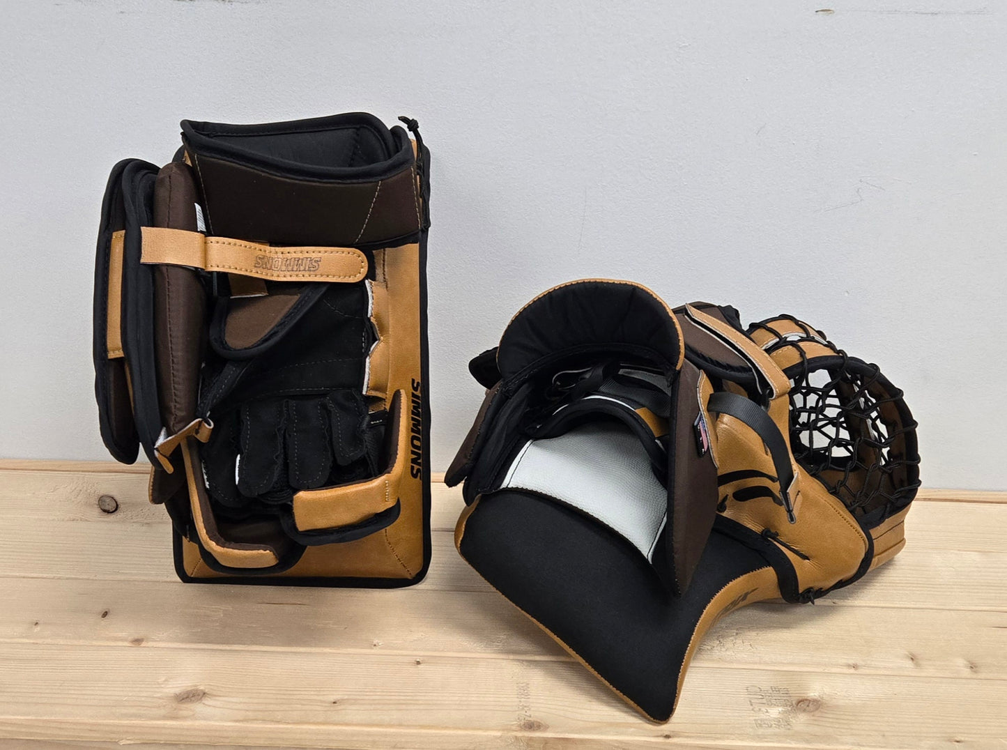 'Retro' glove Blocker set